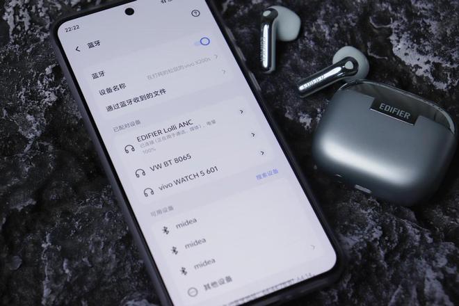 莉豆体验：出街吸睛利器！半入耳降噪新标杆漫步者萝(图5)